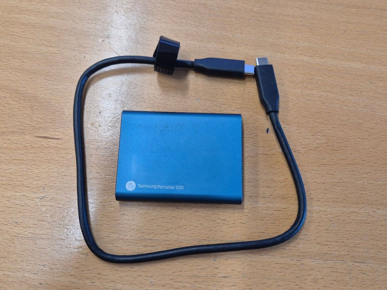 Samsung Dischi rigidi: Samsung Portable SSD T5 500GB - Externer Datenspeicher – Usato da Zürich venduto da Thevanboomer 1