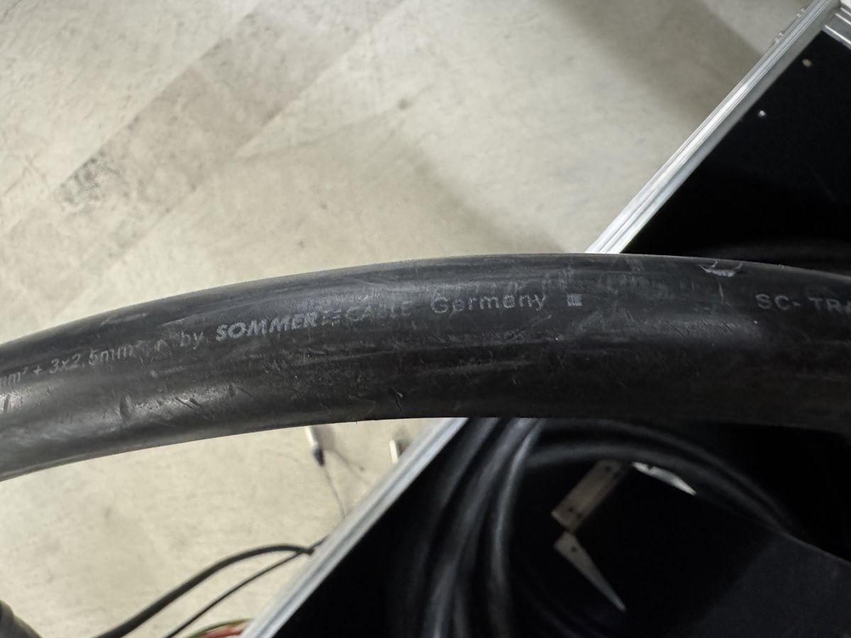 Cavi: Multicore Sommer Cable inkl. Flightcase / 70 Meter – Usato da Oberuzwil venduto da MusicMinimax 4