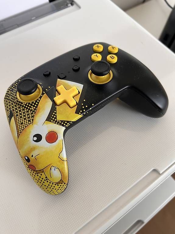 Controller: Switch manette Pokémon – Usato da Cugy VD venduto da Dolbers