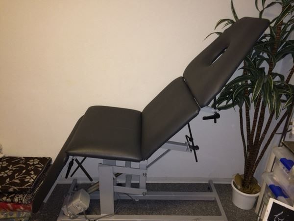 Sedie a sdraio: Massage / Behandlungsliege – Usato da Kloten venduto da Teo3ko 2