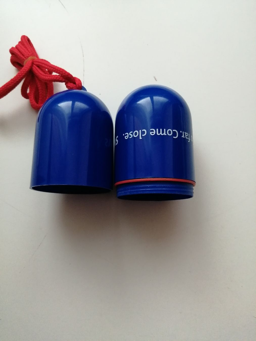 Recipients et similaires: Swisscom Mobile Kapsel mit Schnur neu – Neuf (Voir description) à Honau par holunder3 3
