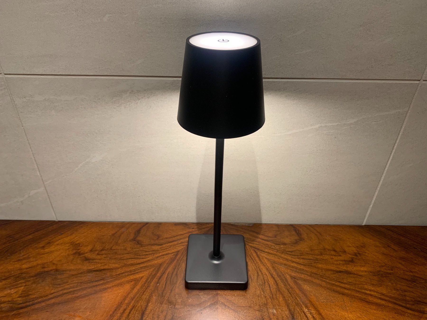 Lampade: Tischlampe mit Akku – Nuovo e nell'imballaggio originale da Aarburg venduto da 2..0 2