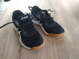 Asics Upcourt 5 Hallensportschuhe Kinder Gr.35
