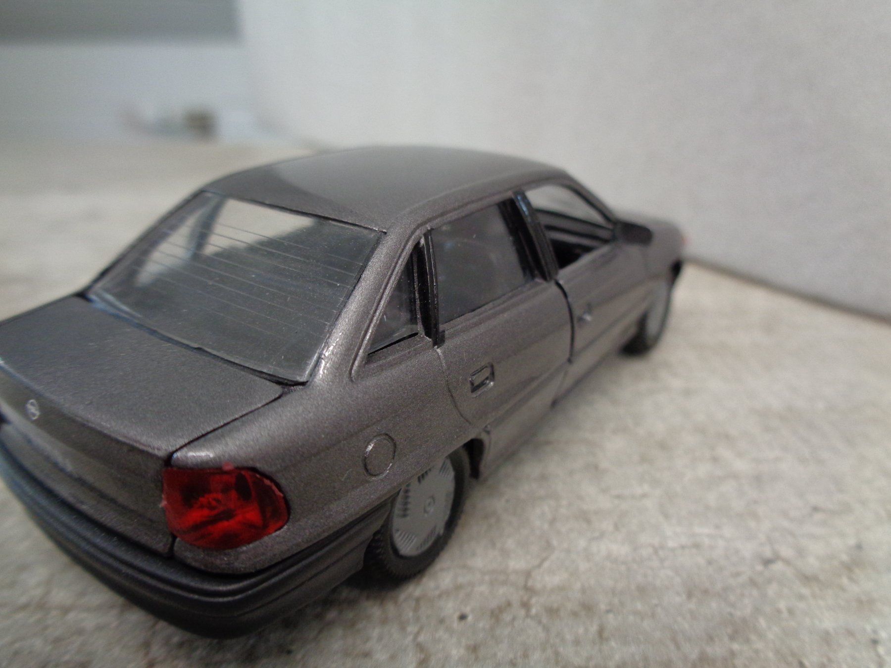 Opel Modellini d'auto: Gama 1:43 Opel Astra – Usato da Reconvilier venduto da rallycar 3