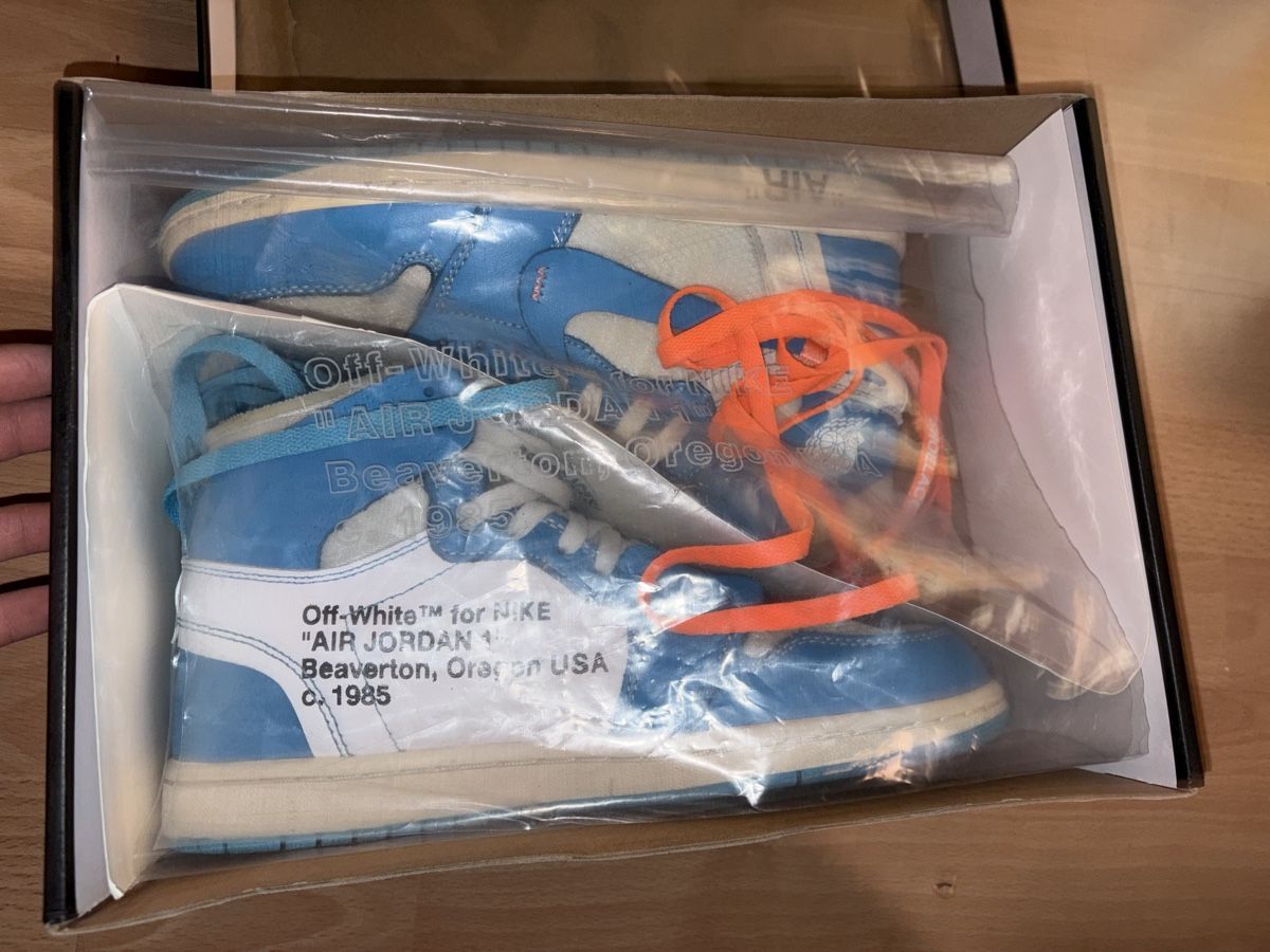 Jordan Scarpe da uomo: Nike Air Jordan 1 x Off White UNC – Usato da Bern venduto da Shamsinho