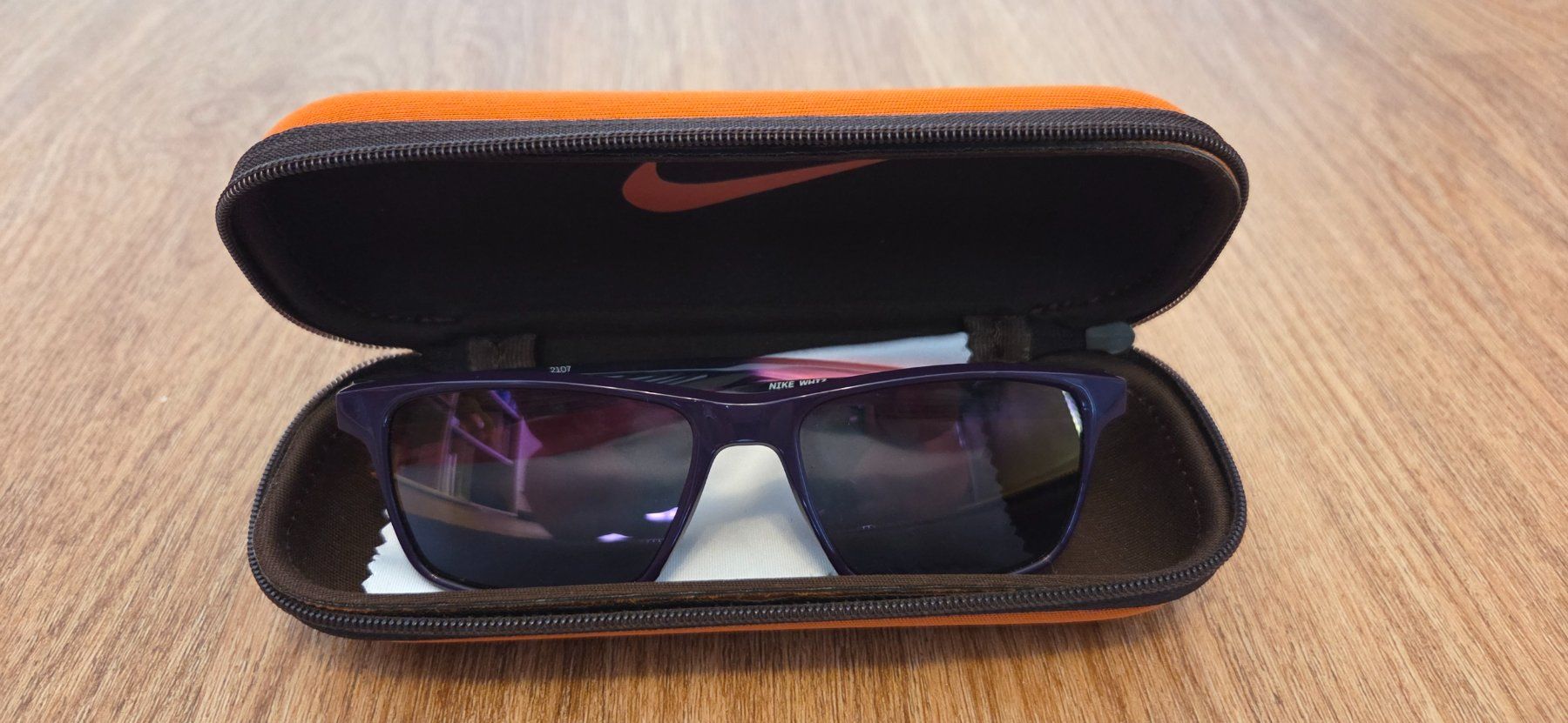 Nike Lunettes & Verres: Nike Kinder-Sonnenbrille – D'occasion à Hägendorf par Hedi3 5