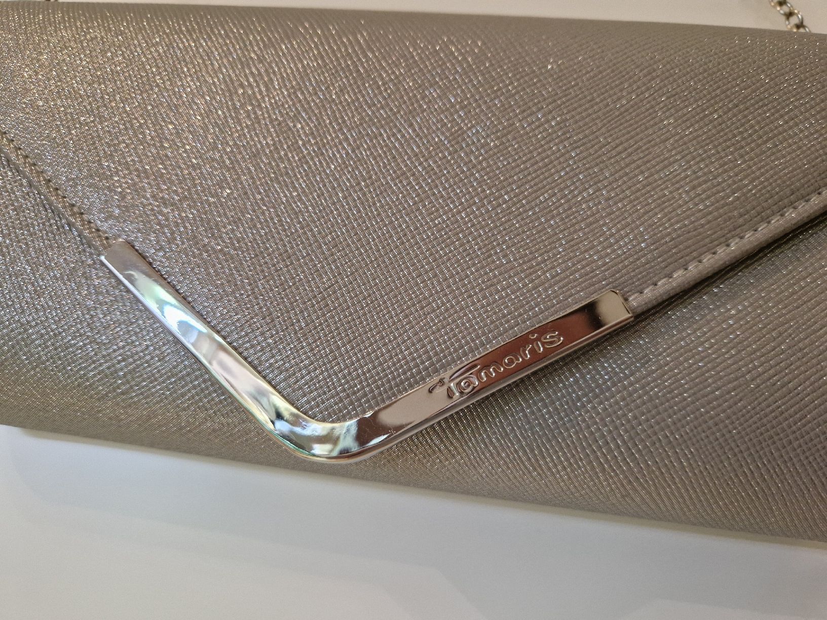 Tamaris Borse da donna: Tamaris Clutch 'Amalia' in Silber – Nuovo (secondo la descrizione) da Lyss venduto da katelisa 1