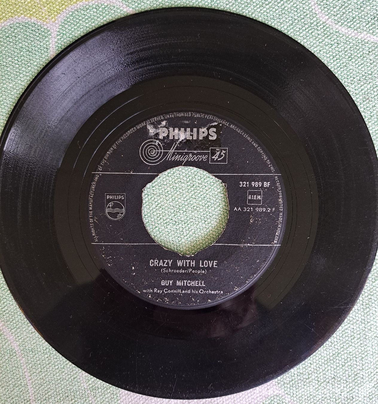 Dischi in vinile: Guy Mitchell: Crazy With Love / Singing The Blues 45 Vinyl – Usato da Zuerich venduto da Mocambo19 1