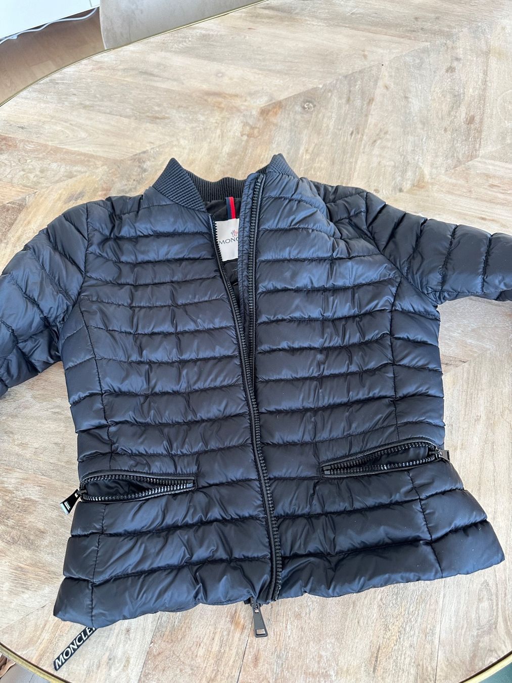 Moncler Vestes: Moncler – Neuf (Voir description) à Pfäffikon SZ par Marva