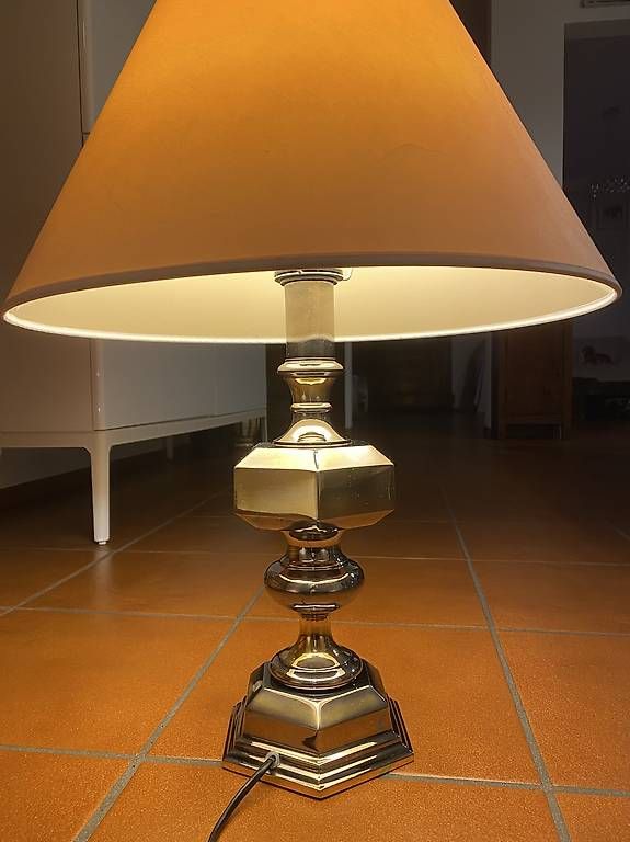 Lampade: Lampada da tavolo Classica  – Usato da Cureglia venduto da Alevintage74