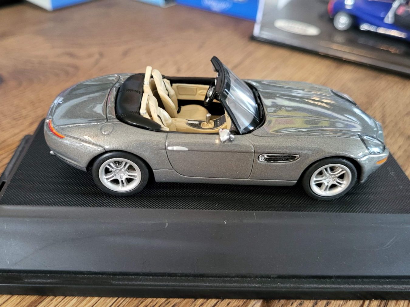 Modellini d'auto: BMW Z8 1:43 Jadi – Usato da Rothrist venduto da Juana5 3