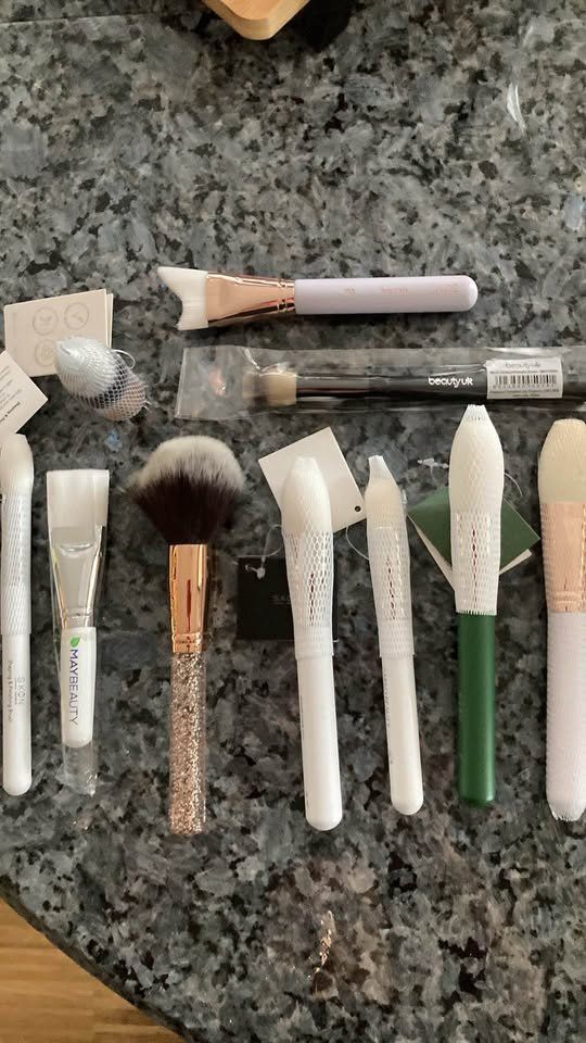 Make-up: XXL Schmink Pinsel Set neu – Neu (gemäss Beschreibung) aus Rudolfstetten von Stellina1975