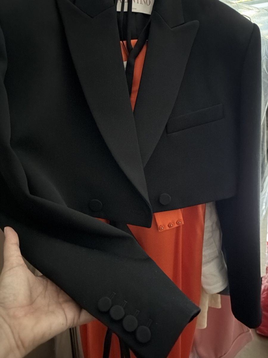 Valentino Giacche: Valentino cropped blazer  – Nuovo (secondo la descrizione) da Genève venduto da val_rp9x 1