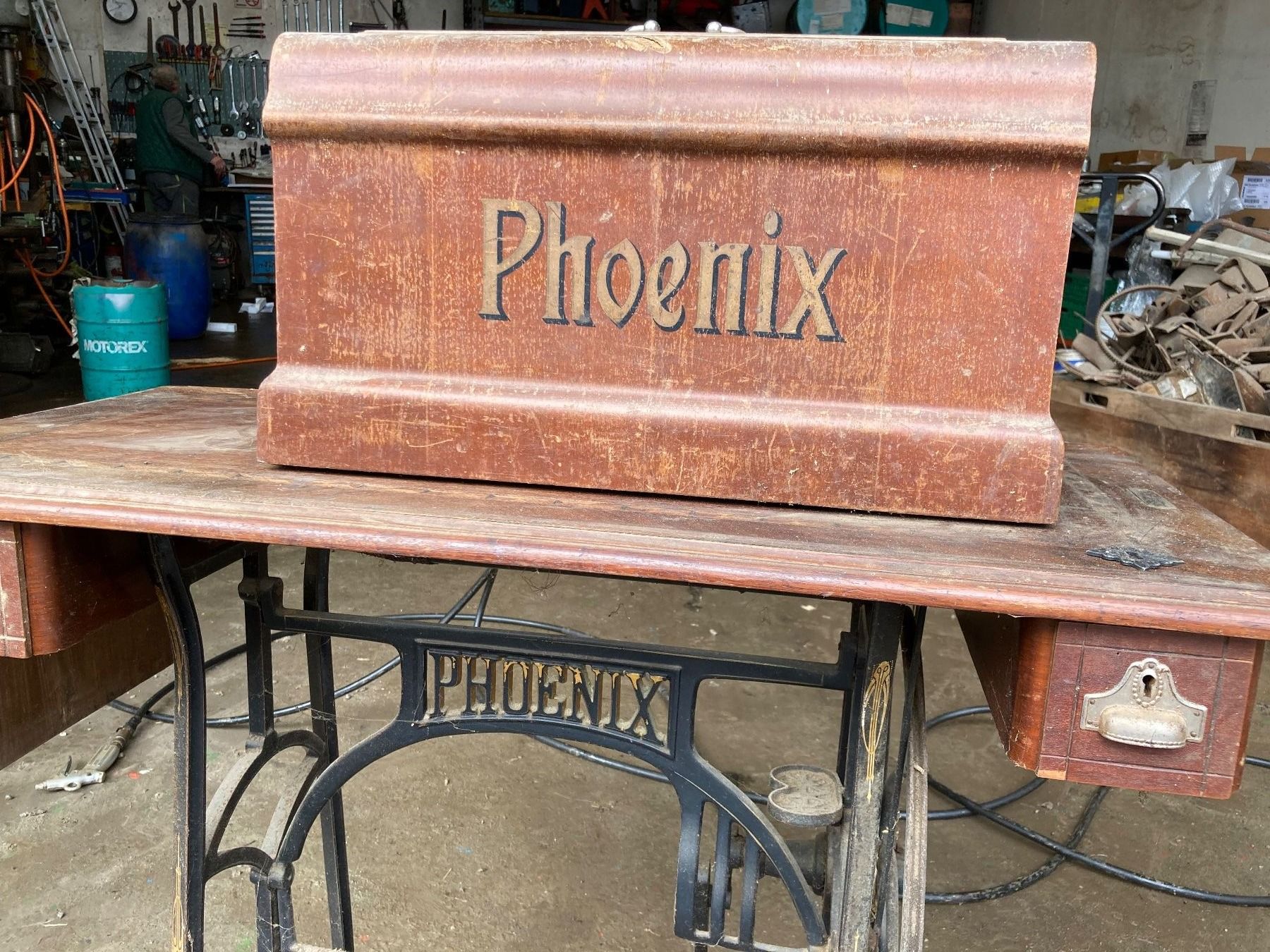 Phoenix Nähmaschinen: antike Nähmaschine – Gebraucht aus Mönchaltorf von Tschibi 1