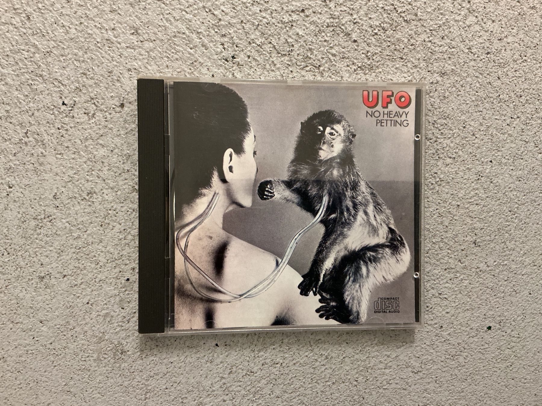 CD: UFO CD - No Heavy Petting – Usato da Winterthur venduto da Tumko_7_Vinyl