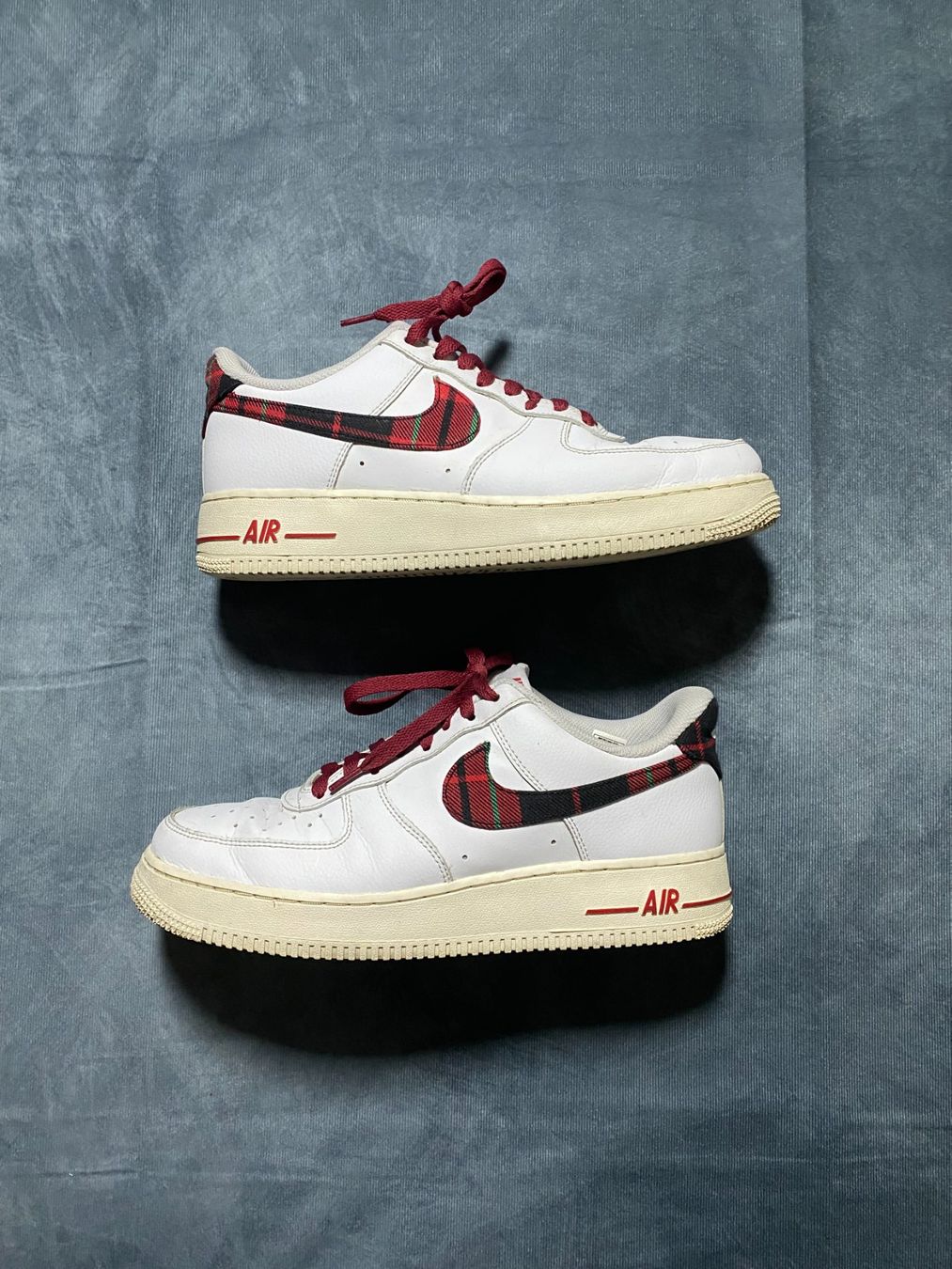 Nike Scarpe da uomo: Air Force Custom Rot Carriert Grösse 42 – Usato da Liestal venduto da Octo_Vintage 3