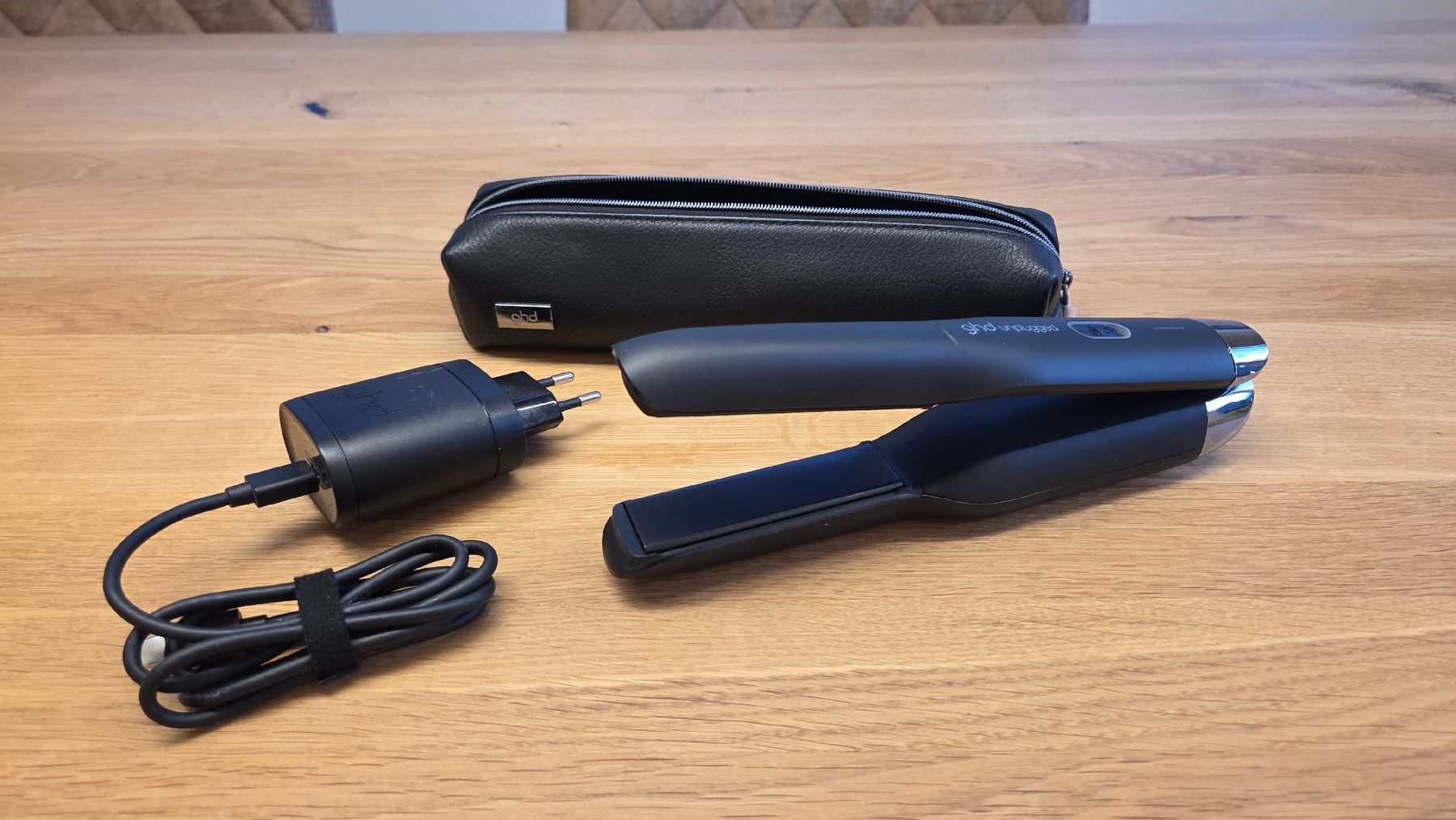 GHD Fers à boucler & lisser: ghd Unplugged Glätteisen – D'occasion à Edlibach par ann_b2tt