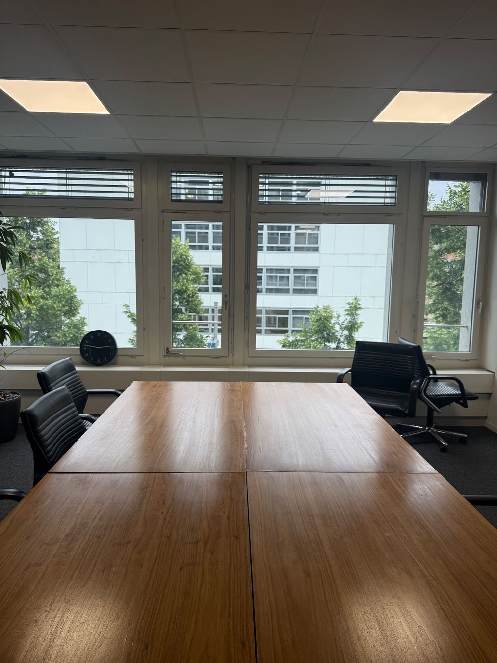 Tische: Tisch – Gebraucht aus Zürich von off_7ktg 4
