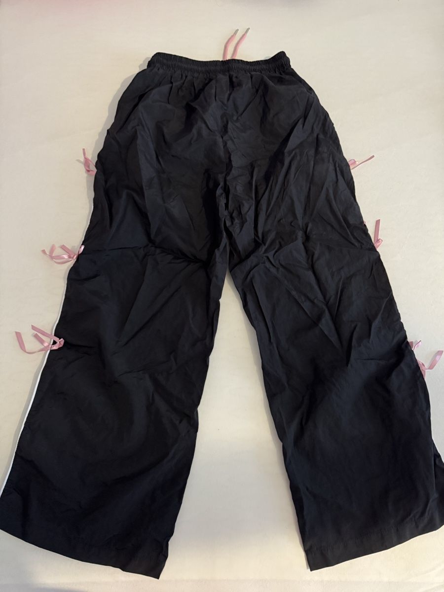 Pantaloni: BLACK PANTS WITH PINK BOWS🎀 – Usato da Dietikon venduto da athiinax 3