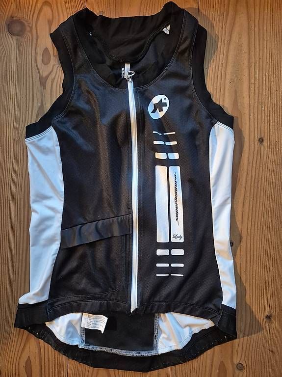 Canottiere & Pantaloni: ASSOS Kurzarm Tricot Lady Gr. L – Usato da Buchrain venduto da chrigebrunner