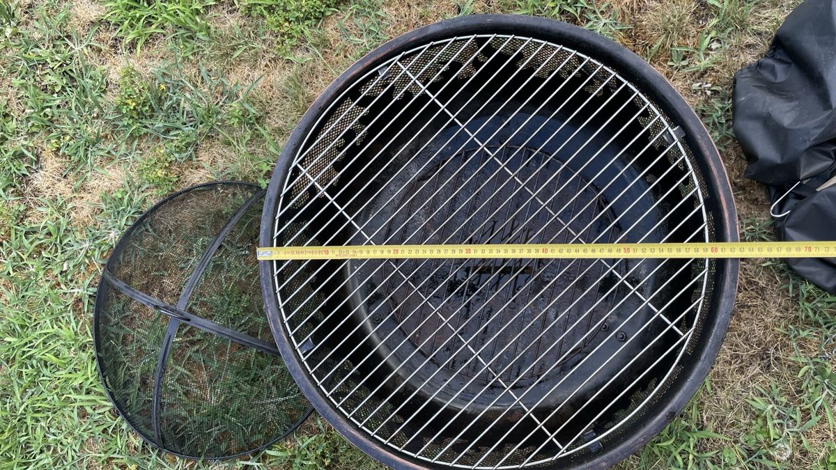Cheminée d'extérieur: Feuerschale Grill mit Abdeckung und Zubehör – D'occasion à Kloten par Sheogorat 3
