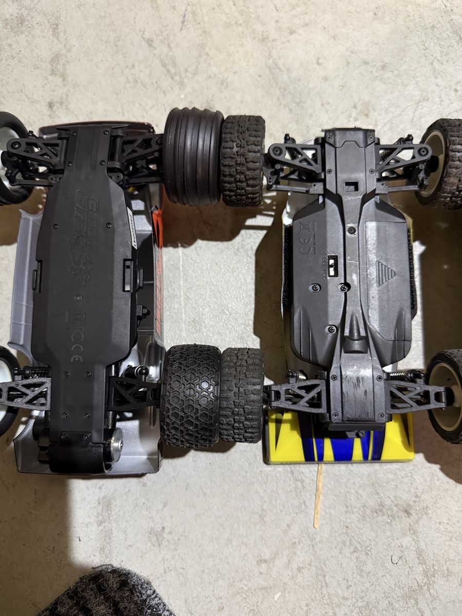 RC Kits de montage: Rc Auto Carisma GT 24 1/24 RTR Set  – D'occasion à Aadorf par Apoly 5
