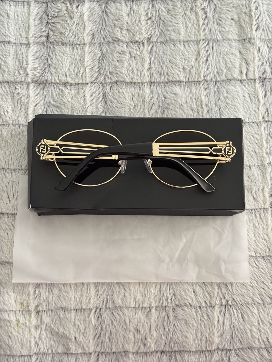 Brillen & Gläser: Lunette de soleil – Neu und originalverpackt aus Châtel-St-Denis von Montclair_Swiss 2