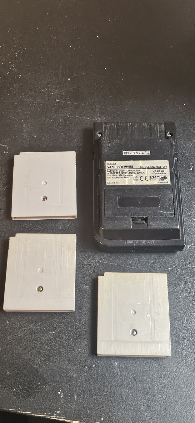 Nintendo Console: Gameboy Pocket schwarz + 3 Spiele – Usato da Belp venduto da Ginus85 1