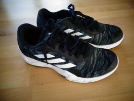 Adidas Trainingschuhe schwarz Grösse 42