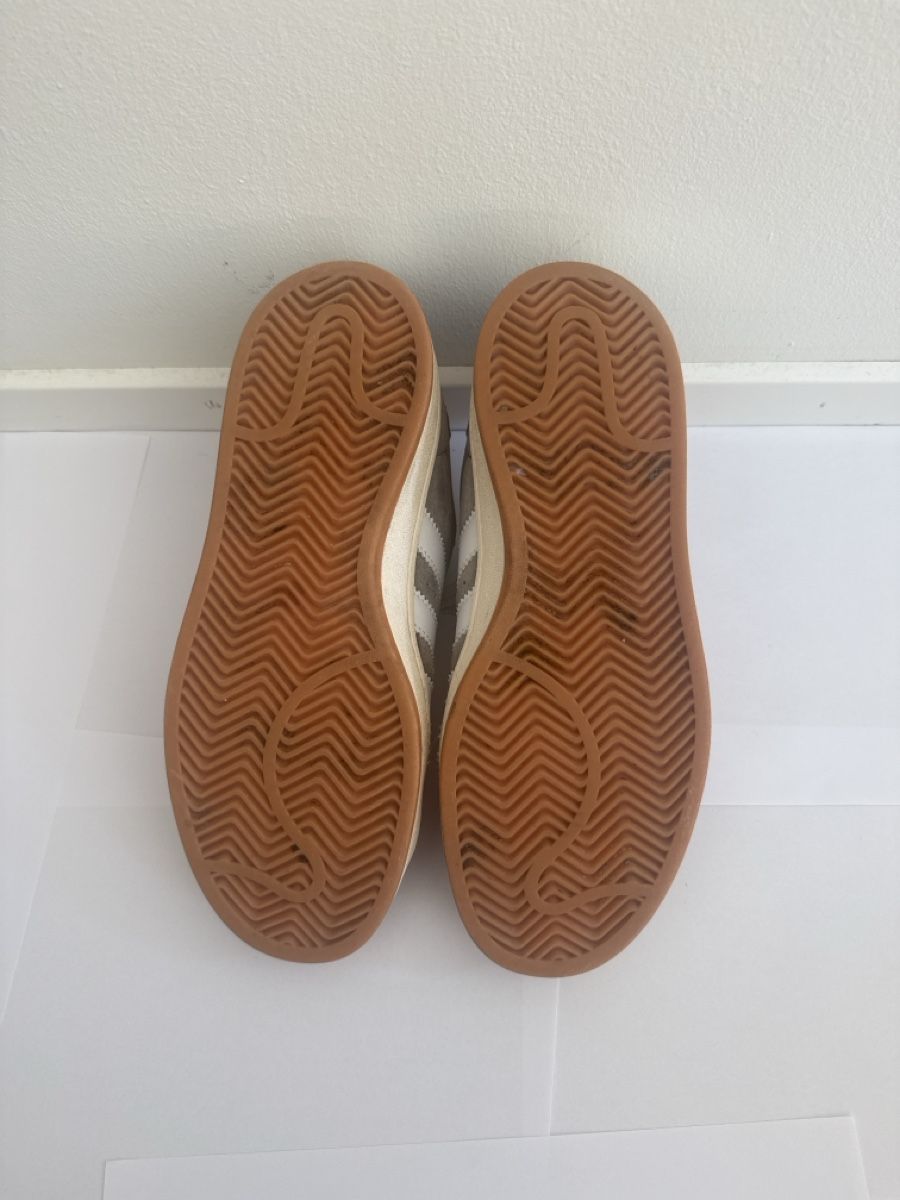 Adidas Chaussures hommes: Graue Adidas Campus – D'occasion à St. Niklausen LU par car_2562 1