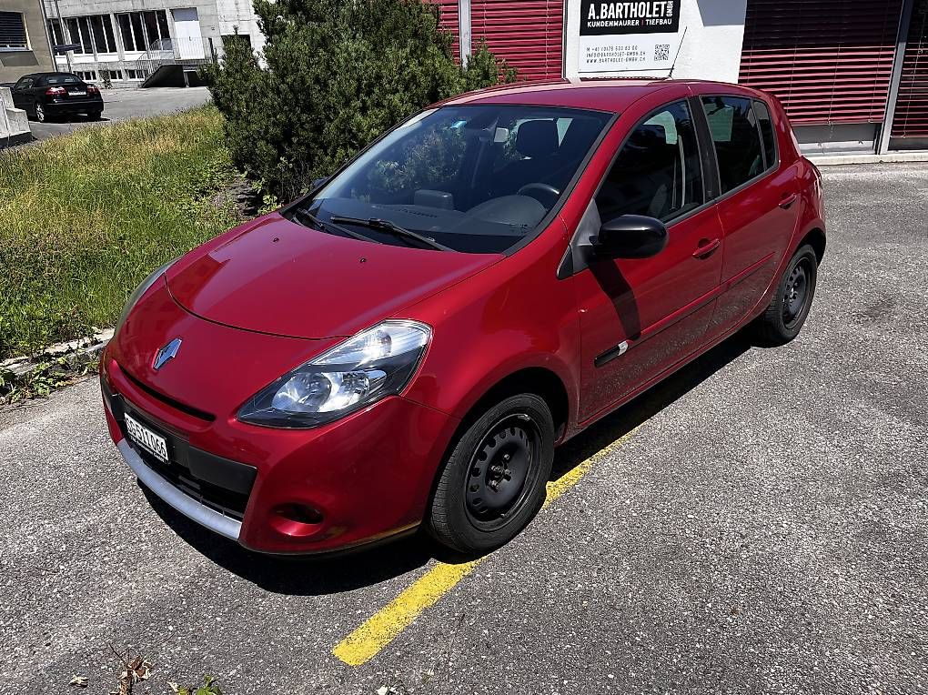Automobili: Renault Clio 2011 Navi Klimaautomatik – Usato da Widnau venduto da Kakaoschlucker