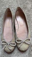 Pretty Ballerinas daim beige T39 convient plutôt 38