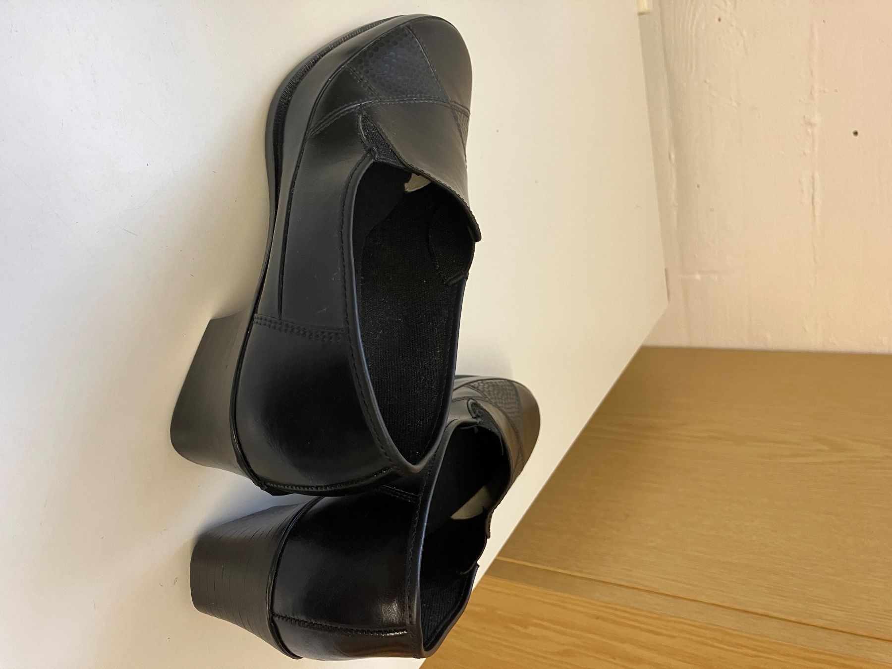 Scarpe da donna: Bequeme Damen Halbschuhe, Grösse 38, Schwarz – Usato da Basel venduto da ampra2276 2