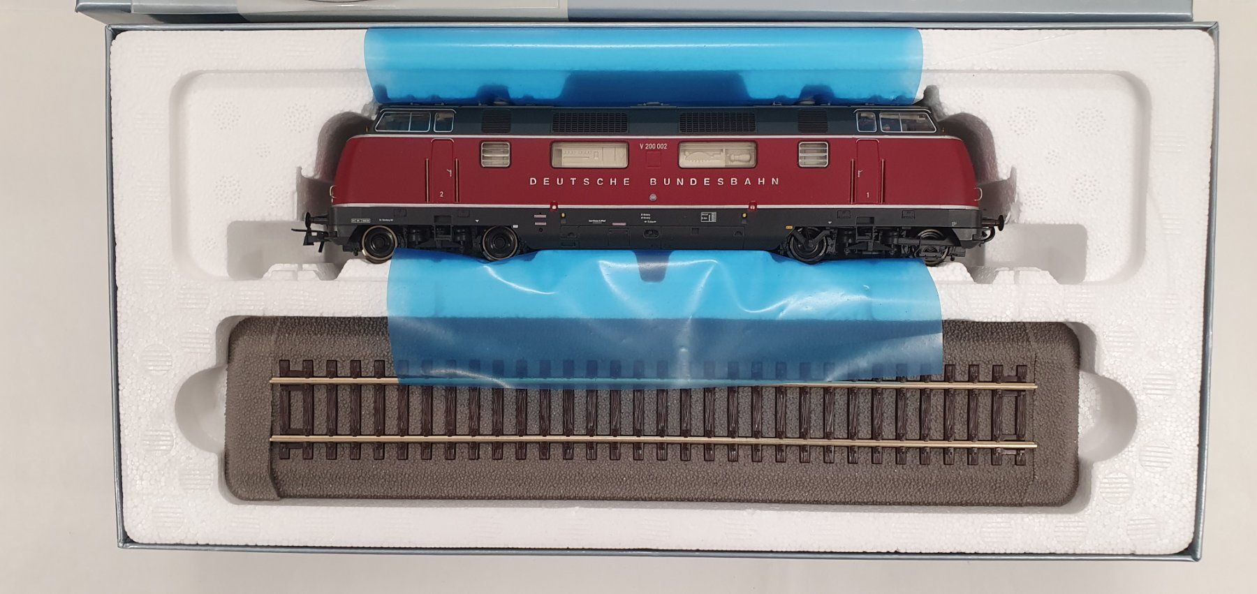 Roco Modellini di ferrovie: Roco 63931 Platin DB V 200 002, Ep V, mit Sound-Decoder – Nuovo e nell'imballaggio originale da Würenlos venduto da juruth 2
