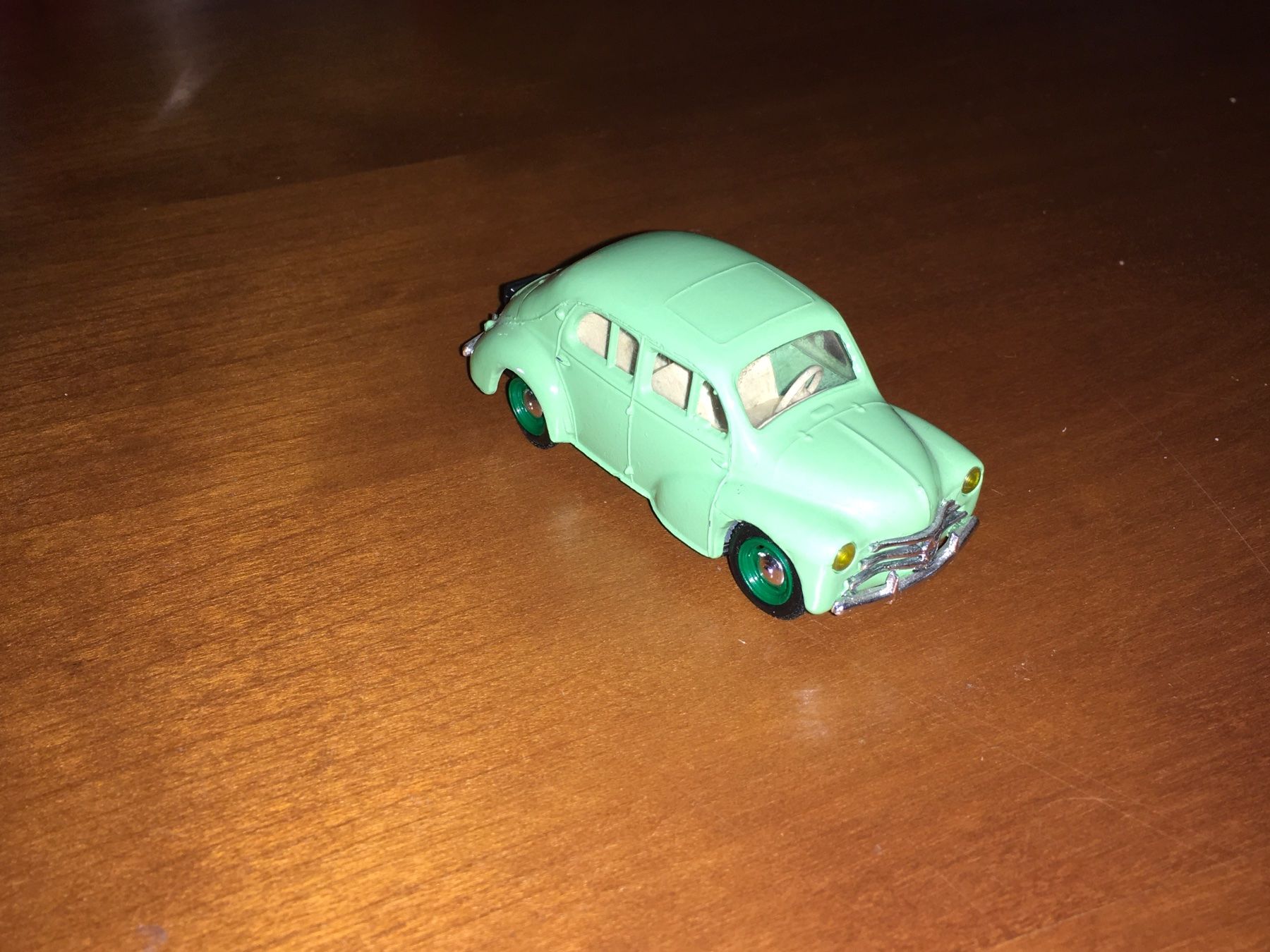 Renault Modellini d'auto: Renault 4CV 1/43 – Usato da Wohlen AG venduto da PrivatSammlung 3