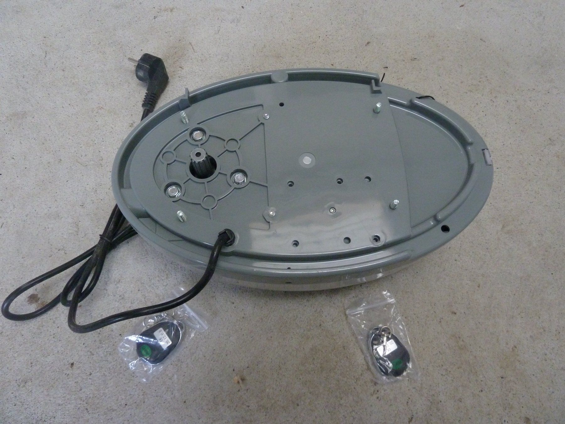 Sonstiges Elektromaterial: Garagentor, pour porte de garage, une motorisation – Neu (gemäss Beschreibung) aus Russy von Guenefle 3