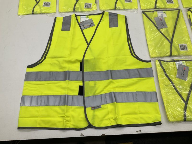 Gilet & Giacche: Leuchtwesten 3M Gr. XL – Nuovo e nell'imballaggio originale da Kehrsatz venduto da lar_fsw9