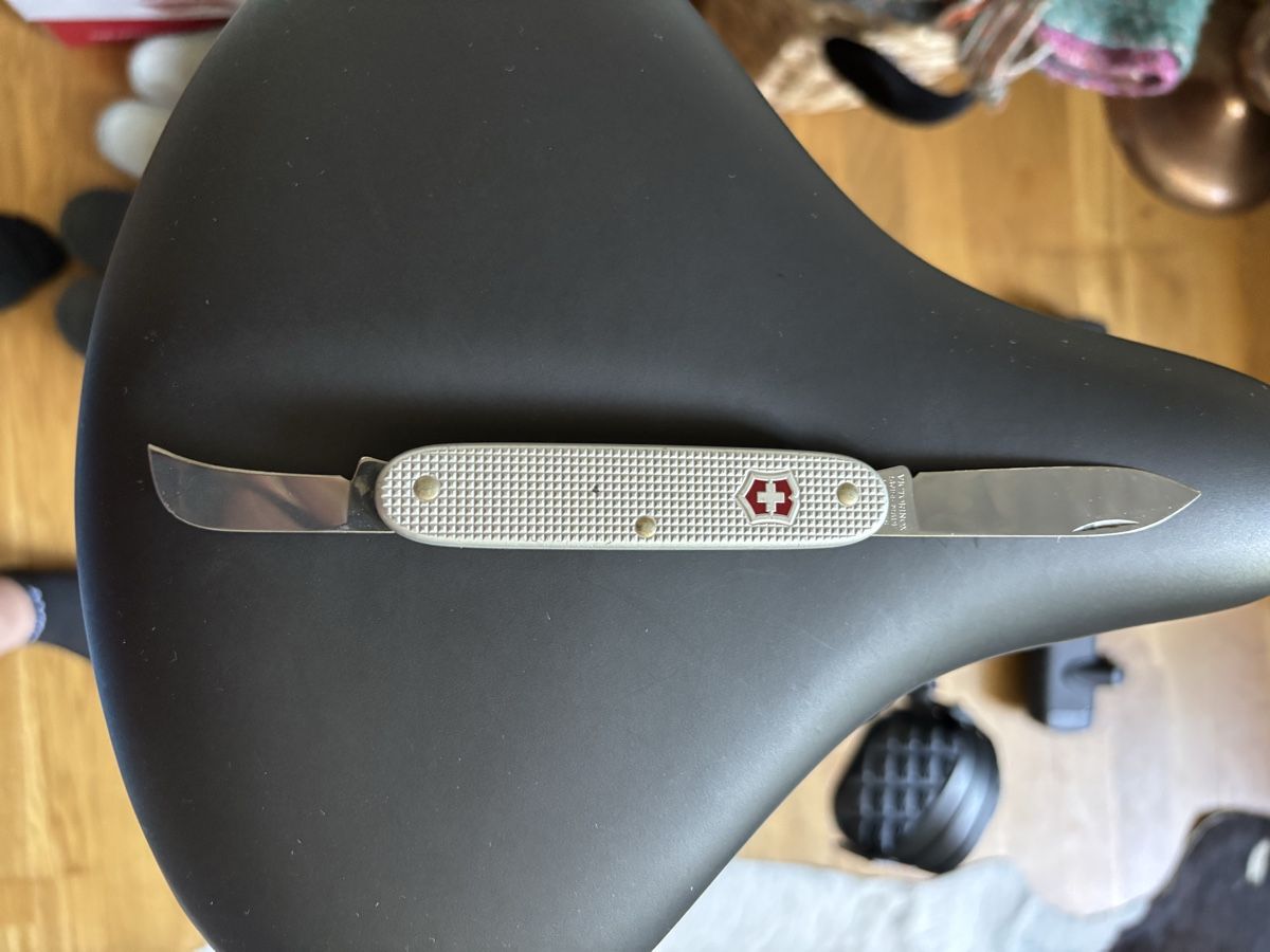 Couteaux de poche: Schweizer Sackmesser – D'occasion à Niederuzwil par sla_b5ng 3