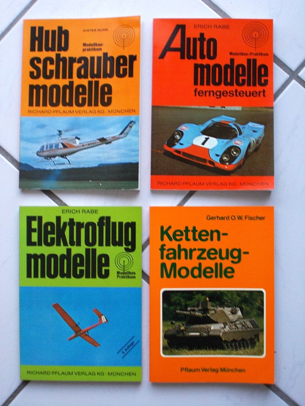 Livres: Modellbau 4 Bücher - C – Neuf (Voir description) à Zwingen par Celerio100
