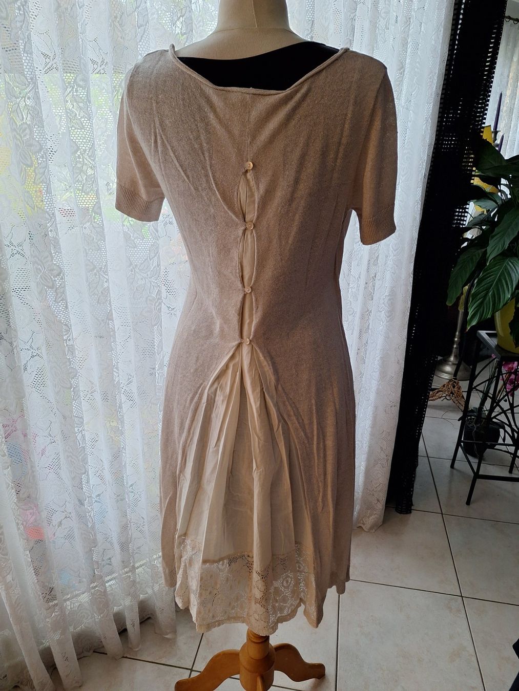 Kleider: Robe beige taille M – Neu (gemäss Beschreibung) aus St-Triphon von Jldr0 3