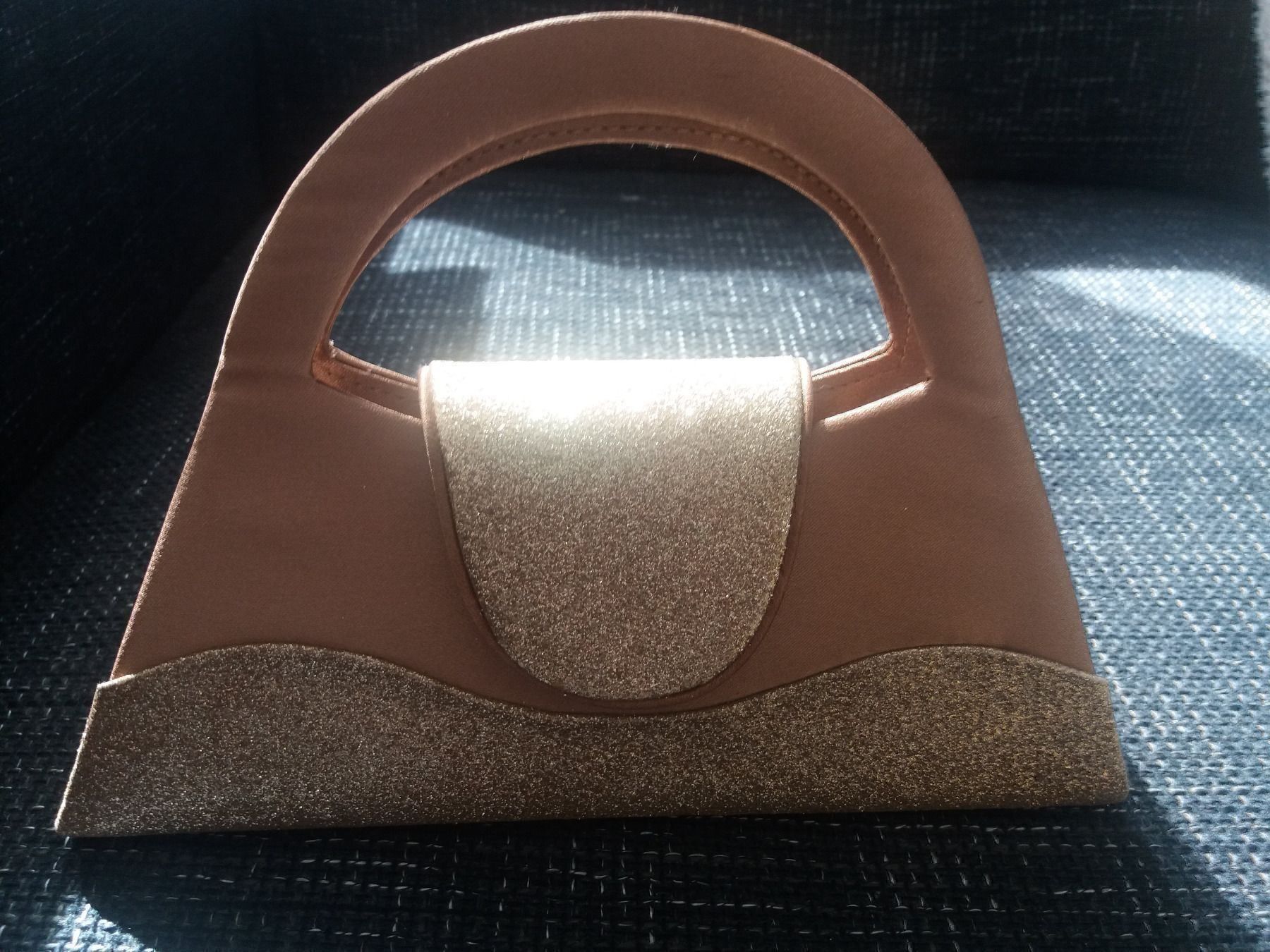 Borse da donna: Goldige Handtasche NEU – Nuovo (secondo la descrizione) da Langenthal venduto da lilly-kate