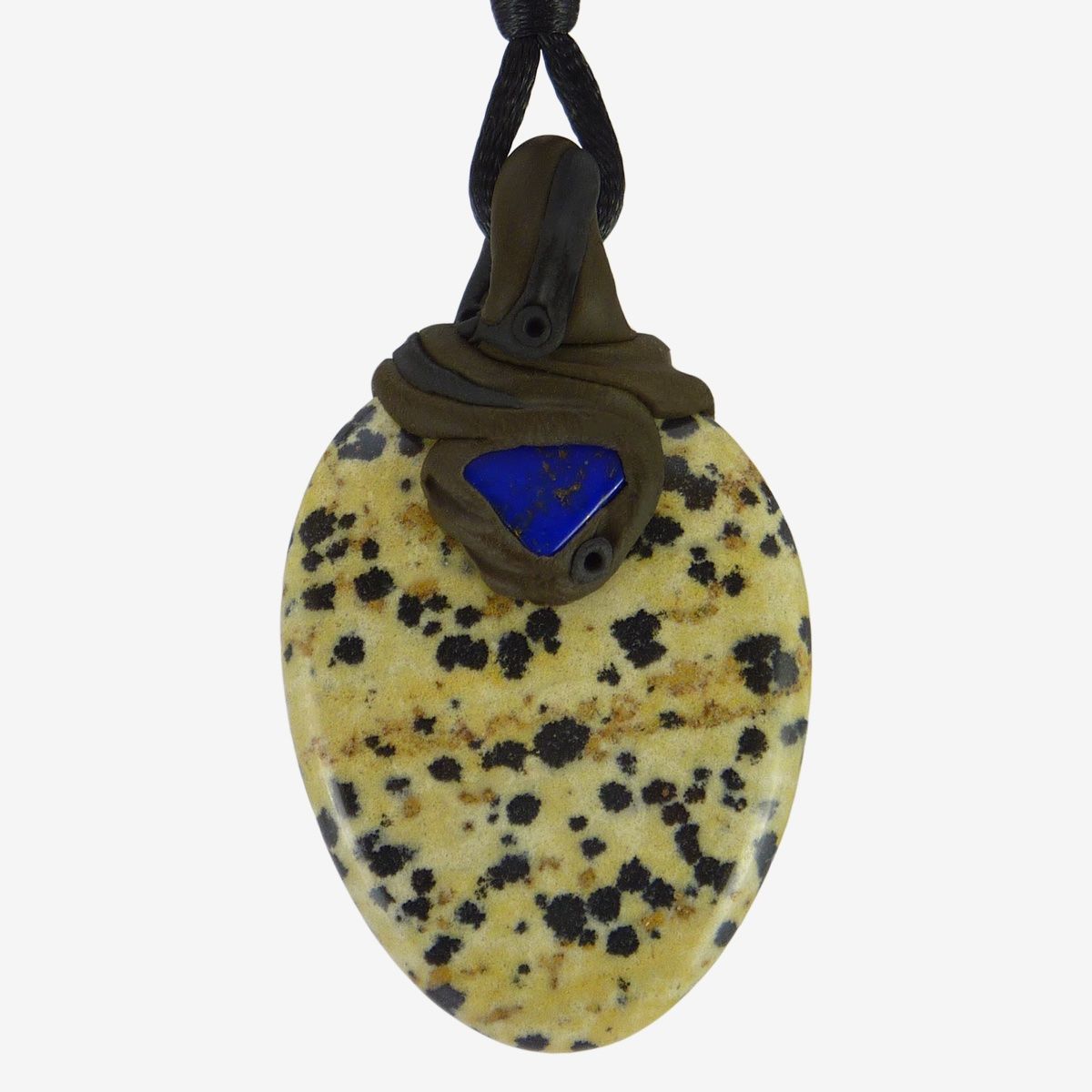 Mineralien & Heilsteine: Dalmatinerstein (Aplit) Anhänger mit Lapislazuli – Neu und originalverpackt aus Meilen von Kaleidoskopia
