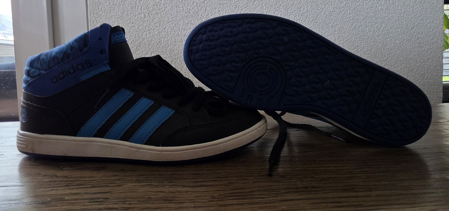 Adidas Chaussures garçon: Adidas Highsneaker – D'occasion à Buchs SG par sevler1 1
