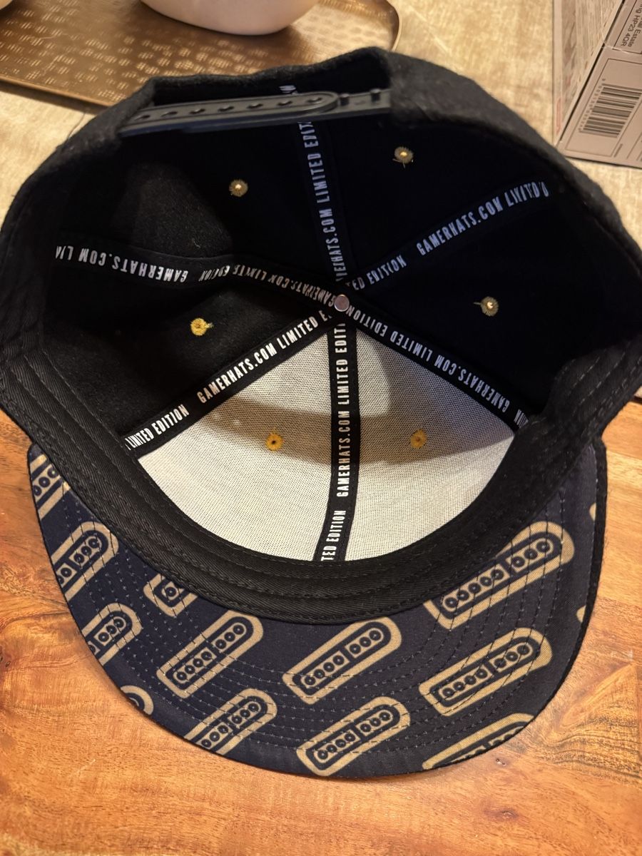 Copricapi, berretti & cappellini: nintendo snes cap – Nuovo e nell'imballaggio originale da Wetzikon ZH venduto da the-collector91 1