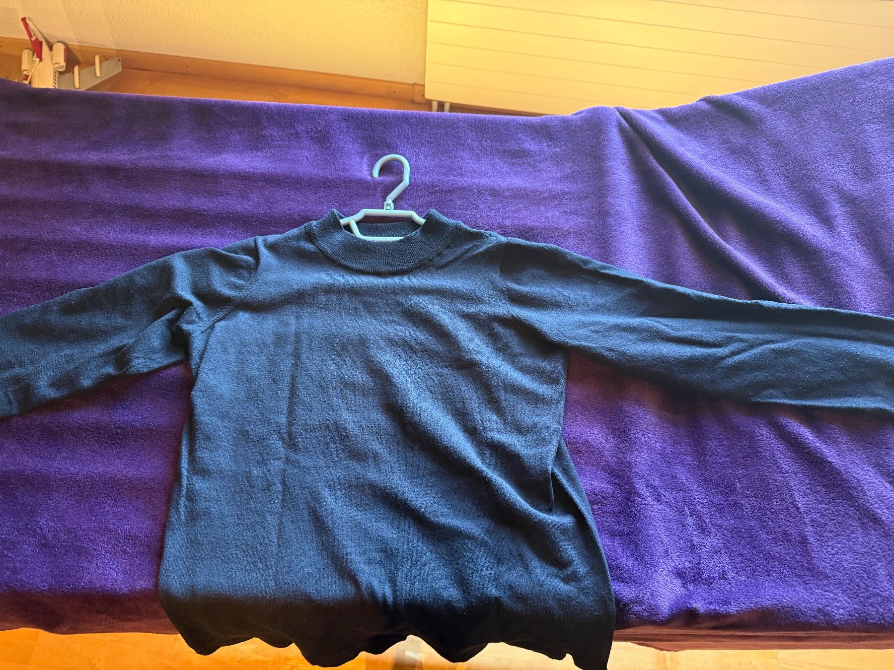 Pulls & Sweat-shirts: Damen Pullover schwarz Langarm Grösse M – D'occasion à Aesch (Neftenbach) par Maece_ 1