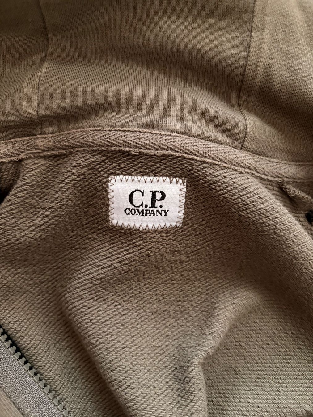 CP Company Maglioni & Felpe: Zip CP Company Vert Kaki – Usato da Nidau venduto da smarties88 2