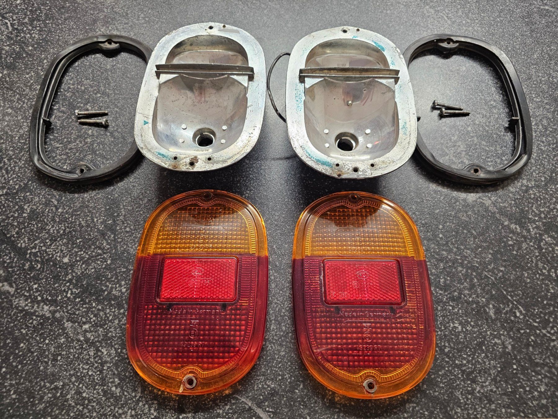 Volkswagen Alle Autoersatzteile: VW T1 Rückleuchten-Set komplett – Gebraucht aus Bergdietikon von Calonder_Parts_GmbH 1