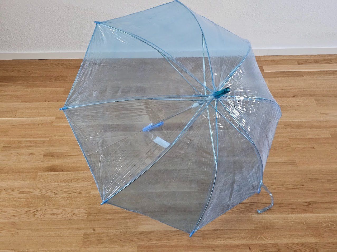 Regenschirme: Durchsichtige Regenschirme farbig Kunstoffgr. – Gebraucht aus Baden von rob_grh6 1