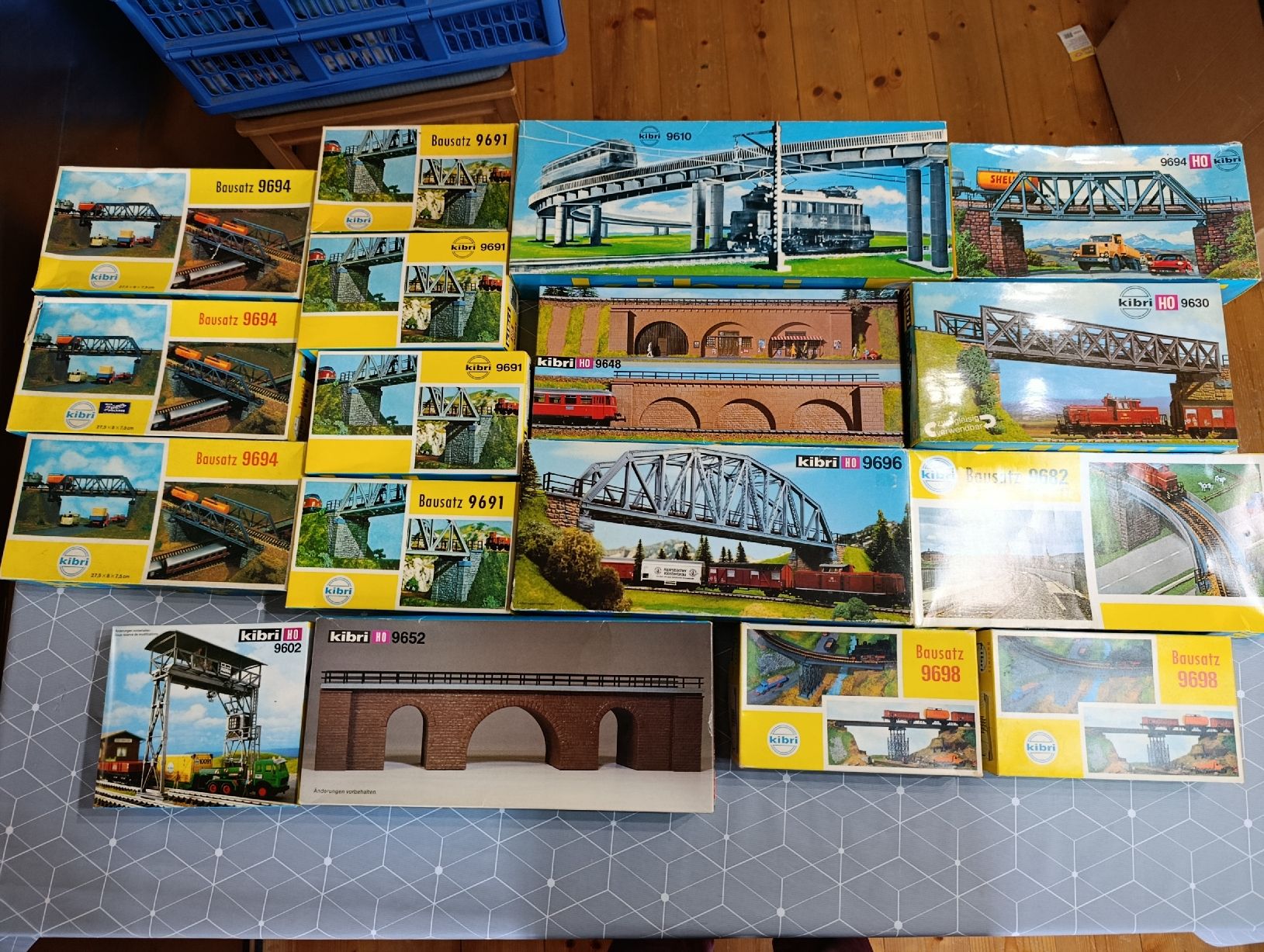 Kibri Modellini di ferrovie: Kibri HO scale bridge collection - great fall project! – Usato da Tafers venduto da LitusPS