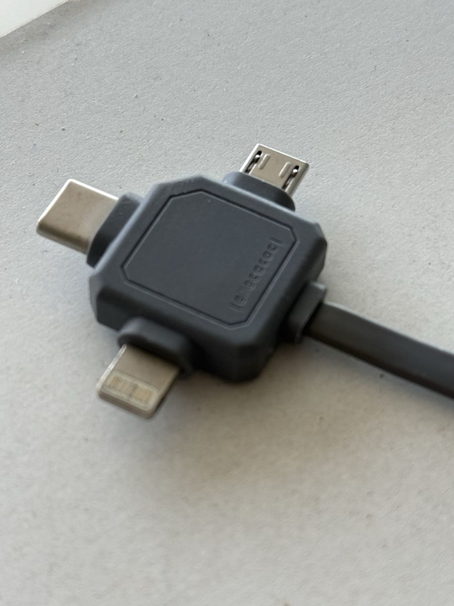 Kabel: Universal 3-in-1 USB-Ladekabel USB-C, Lightning & Micro-USB – Gebraucht aus Rombach von Spidey79 1